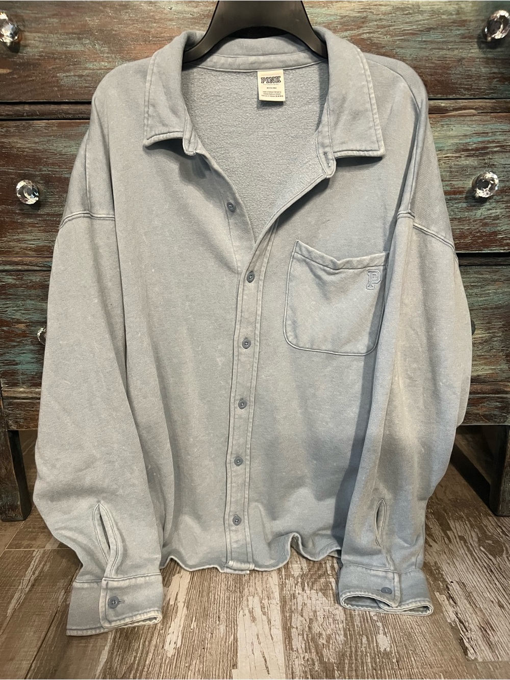 EUC!💗PINK VS!Stonewashed Lt Blue SHACKET!Fleece lined!Oversized Fit!
Sz-M!RARE!